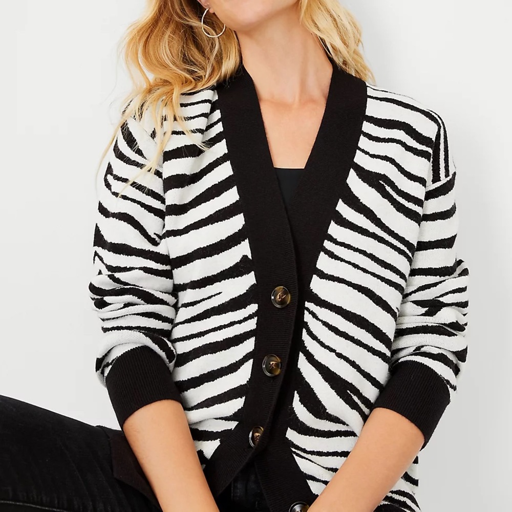 Zebra Jacquard Boyfriend Cardigan Size L